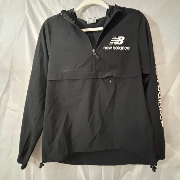 New Balance Black Half Zip Windbreaker Hoodie Logo Sleeve Pullover Size Medium - Picture 1 of 3